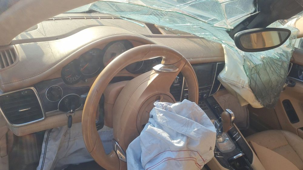 Porsche panamera 4.8S на части