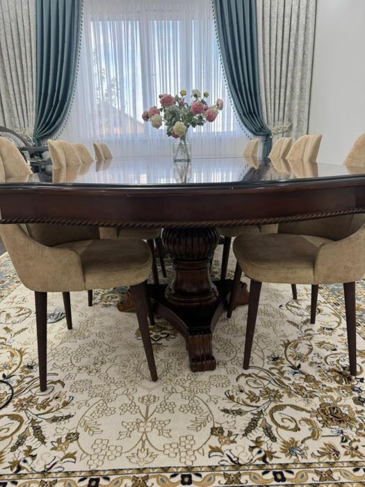 Стол гостинный дерево