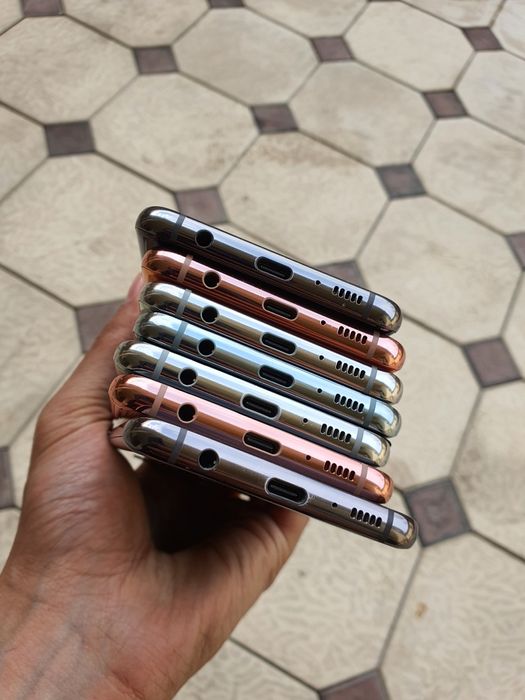 Samsung Galaxy S10 Plus DUOS. OzU 8/128 GB joyi. Garantya beriladi.