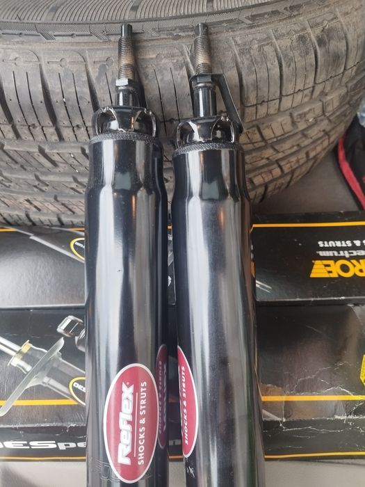 Чисто нови задни амортисьори за Додж Дуранго,джийп Гранд чероки