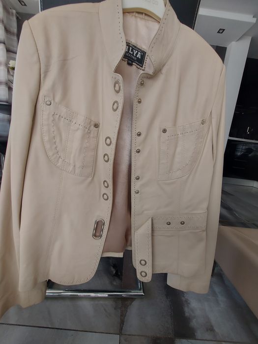 Продавам дамско кожено яке-естествена кожа