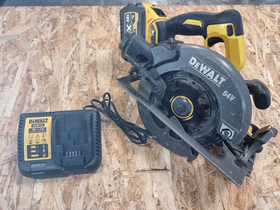 Ferastrau Circular Dewalt DCS575 Acumulator 54V Debitare Incarcator