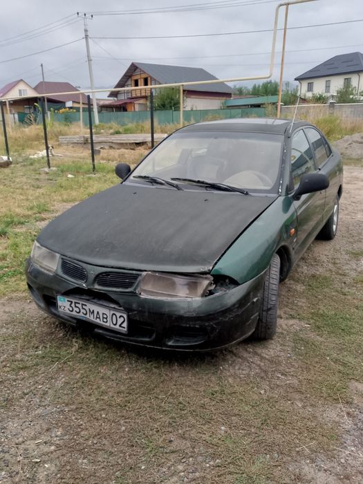 Срочно продам Mitsubishi carisma