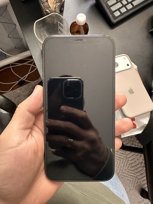 Продам айфон 12Pro max