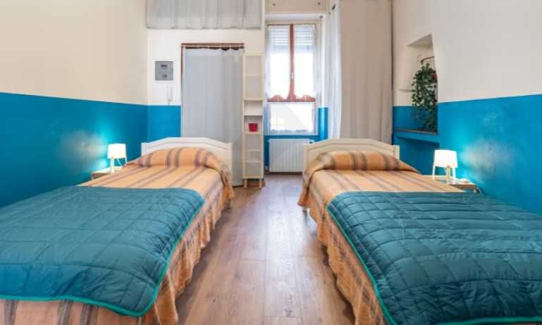 Дава се под наем Двустаен апартамент в Пловдив, Каменица 1 - 60 кв.м за 348.84 € - Снимка #3