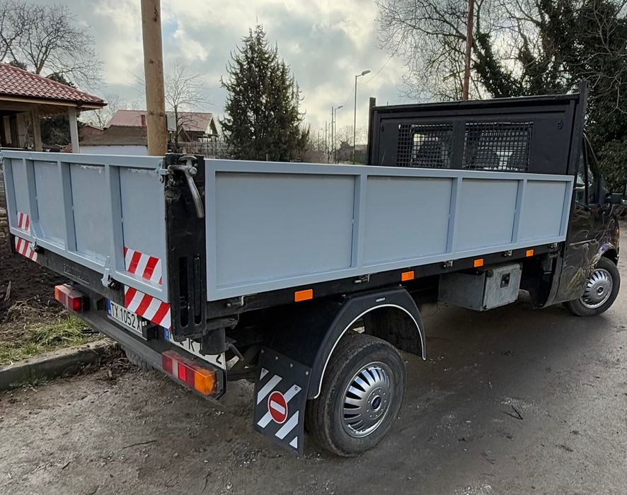 Рязане на опасни дървета и клони. Услуги със самосвал и дробилка .