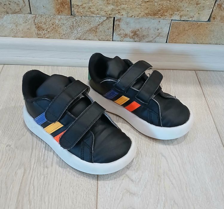Детски маратонки Adidas- 27 номер!