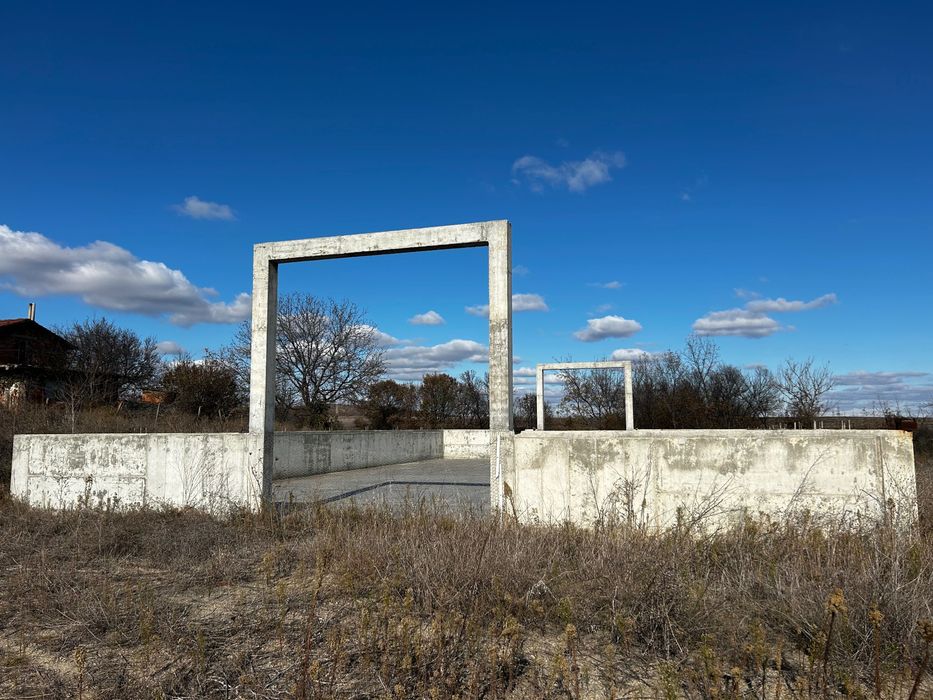 Дава се под наем Склад в с. Пясъчево, Област Хасково - 2150 кв.м за 71400 € - Снимка #4