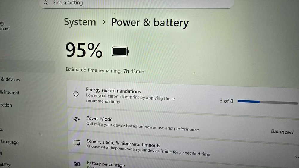 Лаптоп Samsung Galaxy Book4 15.6" i5-1335U 256 SSD / 8 RAM