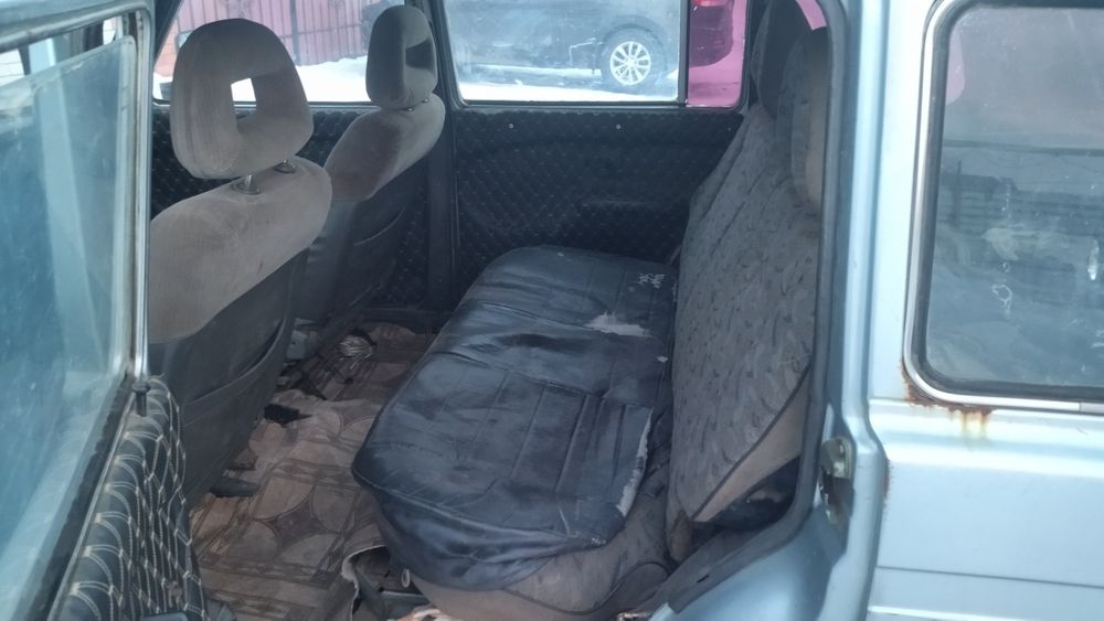 Продам Нива 2131 год вып  2002г