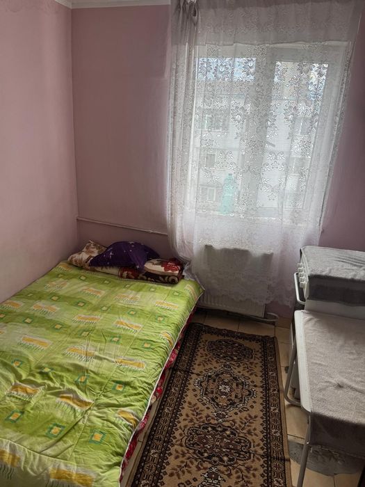 Ofer spre închiriat garsoniera  con 2