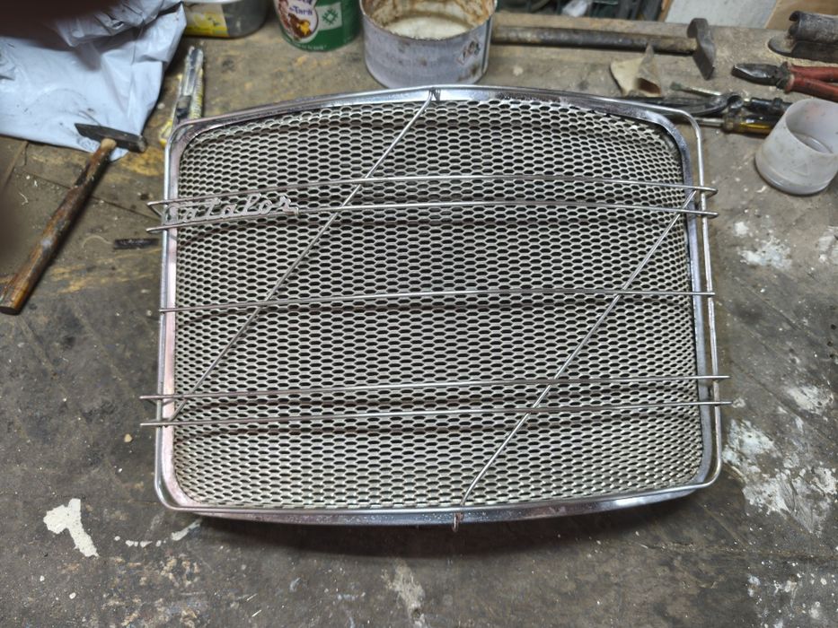 Vand o soba con fissaggio a parete