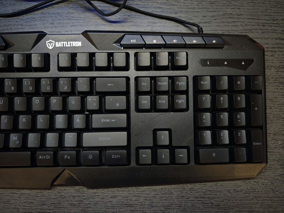 Tastatura gaming RGB Battletron