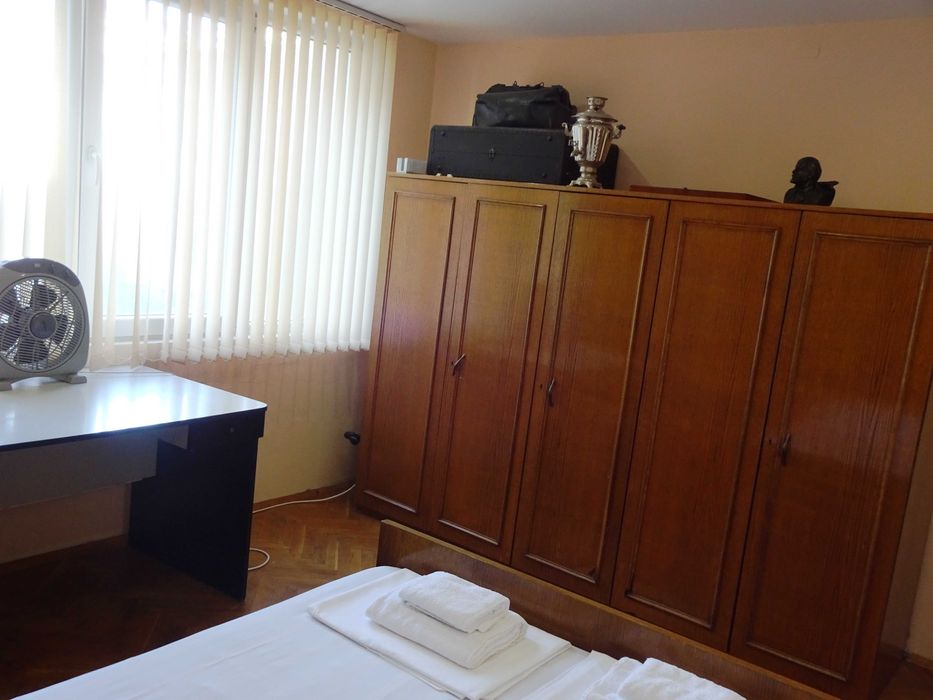 Дава се под наем Четиристаен апартамент в Варна, Зимно кино Тракия - 114 кв.м за 750 € - Снимка #6