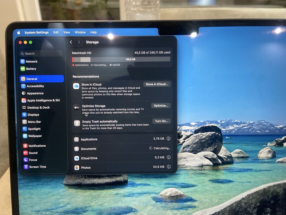 MacBook Air M2-16GB, 256GB SSD