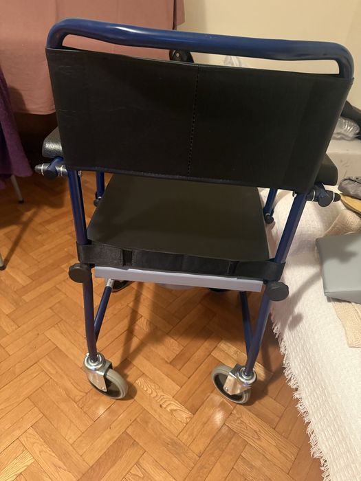 Тоалетен стол нов