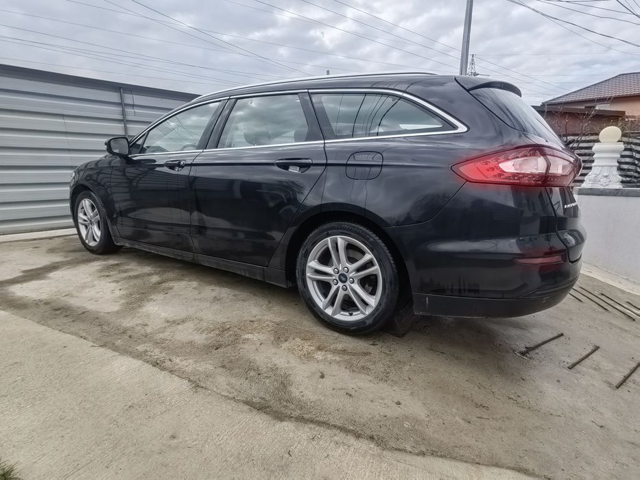 FORD Mondeo 2015 — imagine 2