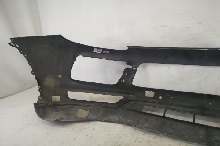 Предна броня Оригинална С Датчици И Престилка В Добро Състояние Порше