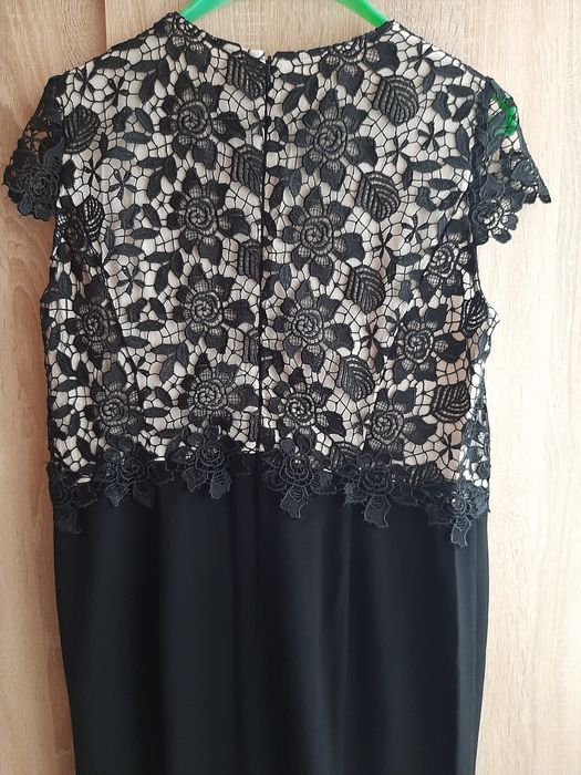 Официална черна рокля