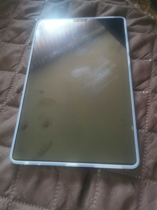 Продавам таблет Lenovo Tab M9