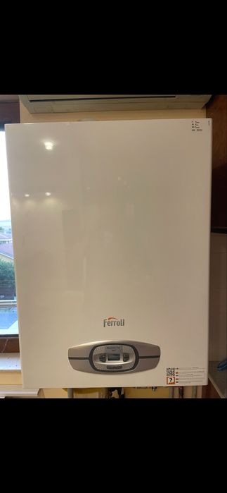 Продавам чисто нов газов котел Ferroli BLUEHELIX TOP RRT K 50