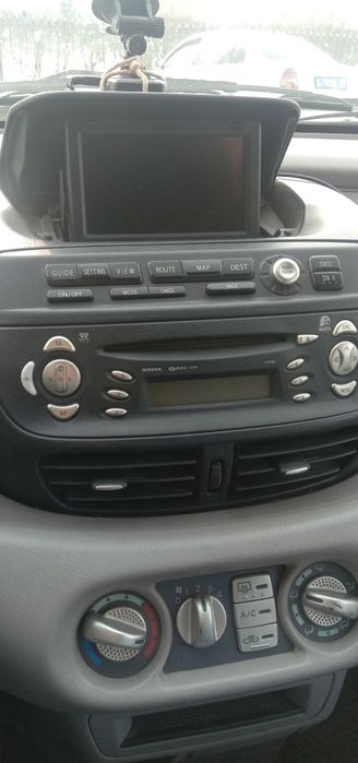 Ниссан Альмера Тино