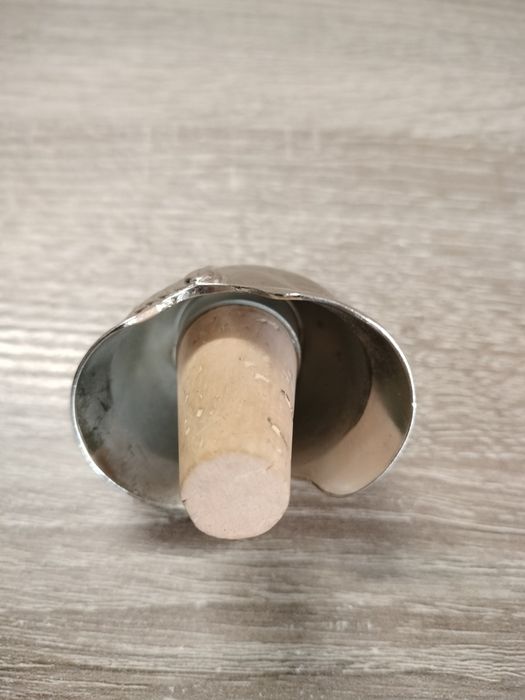 Тапичка за бутилки