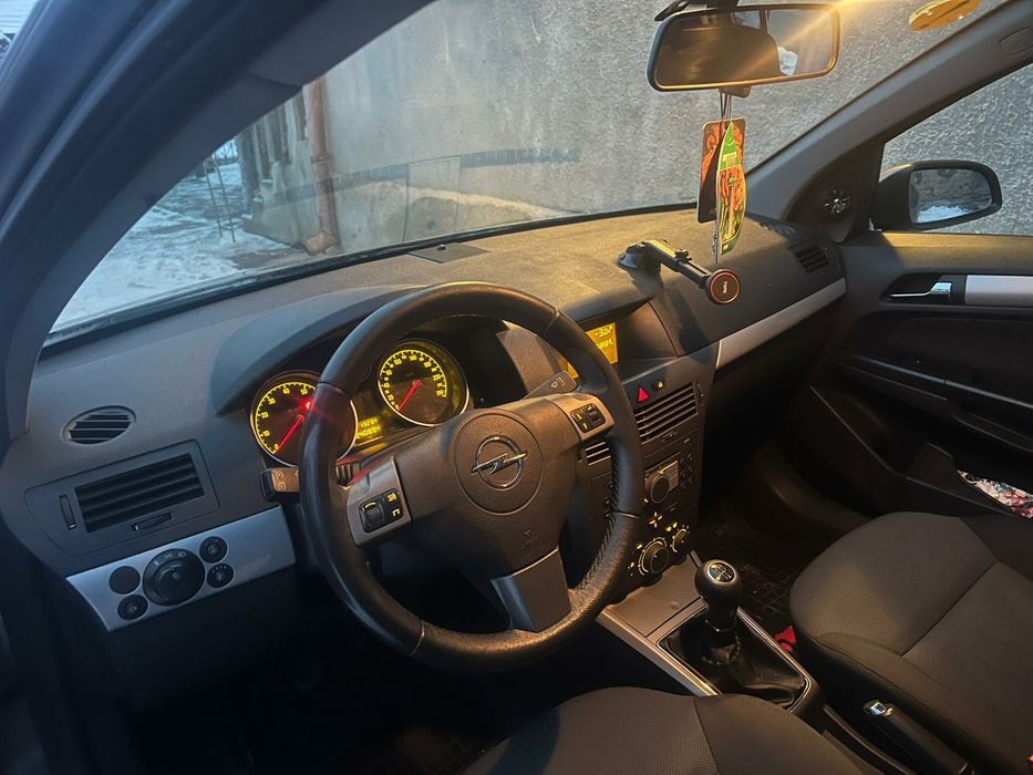 Opel astra 1.6 b 2007