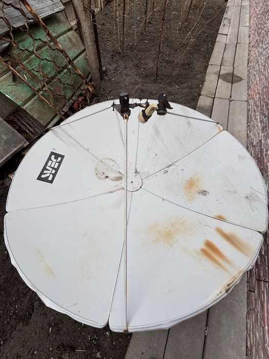 Спутниковая тарелка