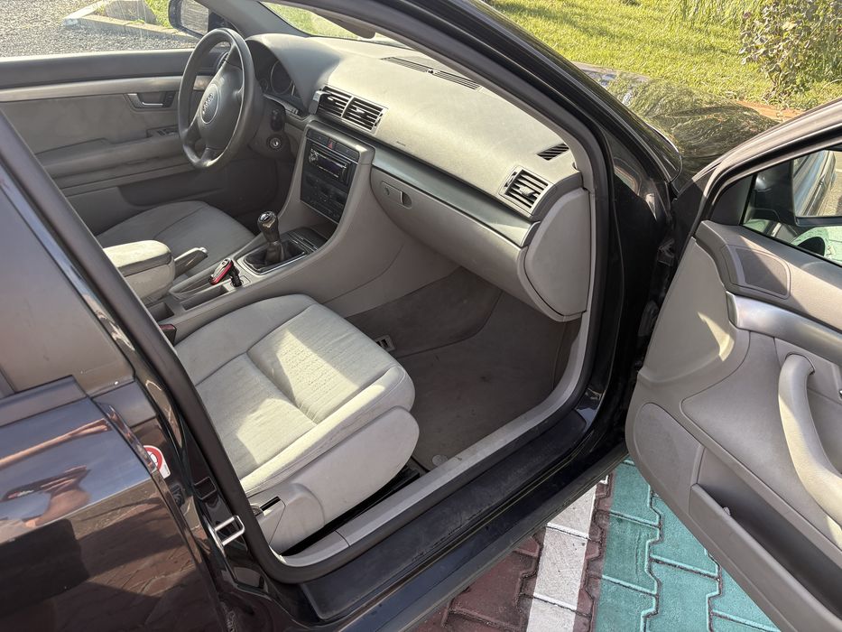AUDI A4 0 — imagine 4