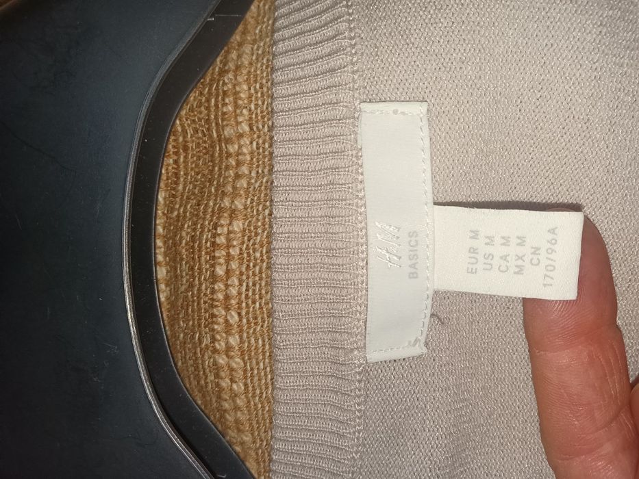 Bluză H&M bej, vâscoză 70%, poliamida 30%, material moale, finuță