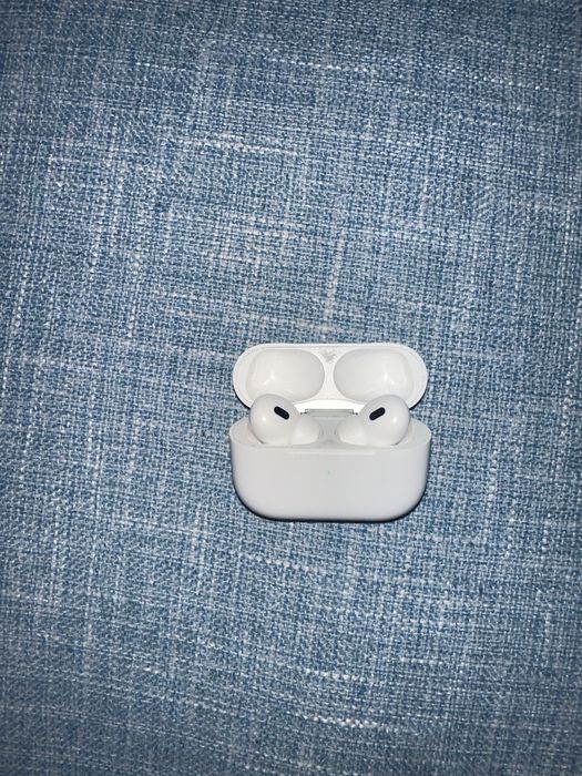 Прлдам наушники airpods pro 2