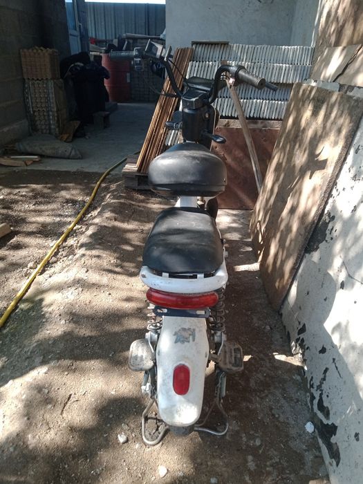 Продам электро скутер срочно