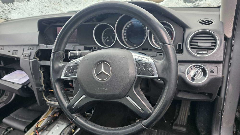 dezmembrez Mercedes C class W204 facelift C200 C220 C250 C350 cutie