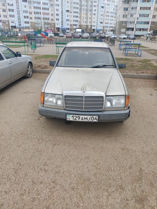 Продам машину Мерседес 124