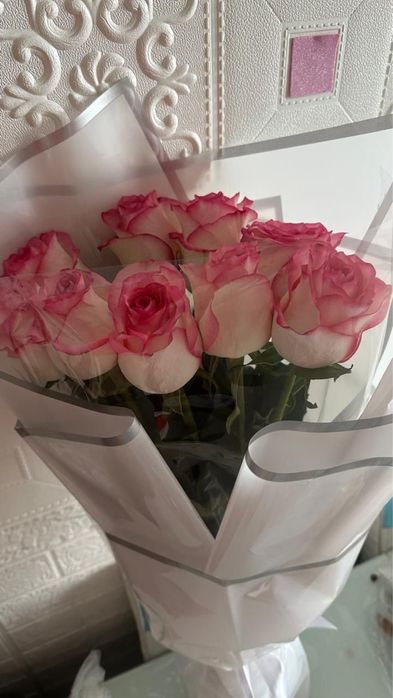 Роза очень красивые 9шт