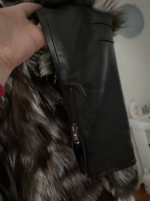 Haina din piele cu blana vulpe