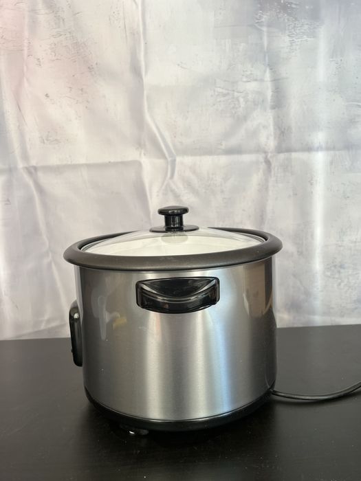 Уред за приготвяне на ориз Russell Hobbs - като нов
