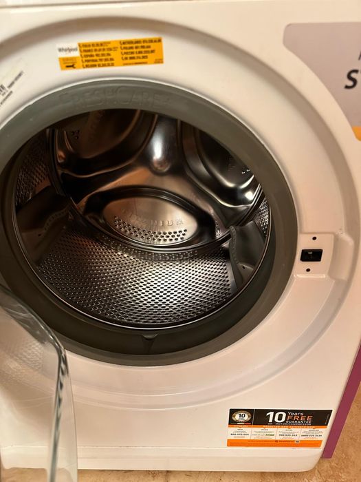 Пералния Whirlpool 9+7 kg