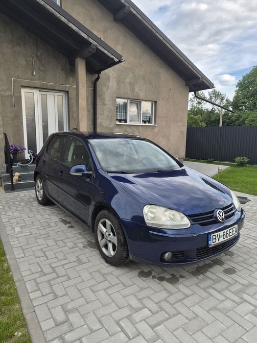 VOLKSWAGEN Golf 2009