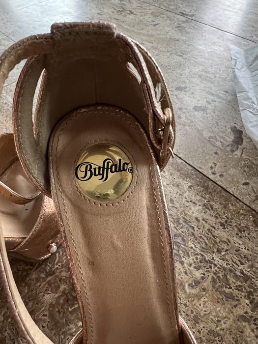 BUFALO sandale n
