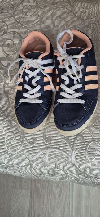 Оригинални дамски маратонки Adidas 38 номер