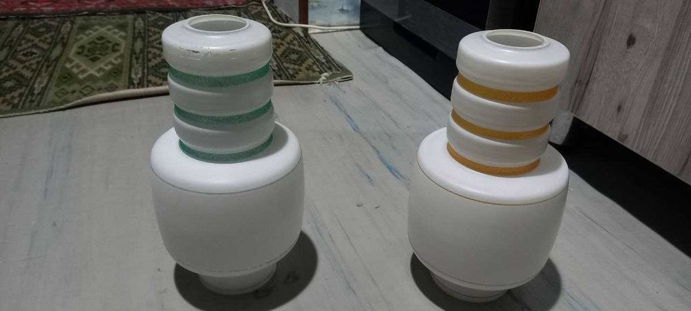 Продам два стеклянных плафона для потолочной люстры, 27*14 см