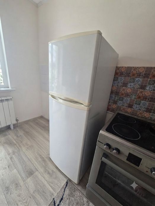 Продам холодильник LG
