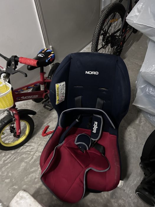 Дестское авто кресло