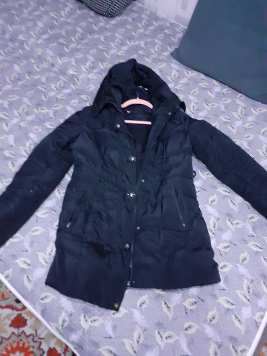Продам женскую куртку