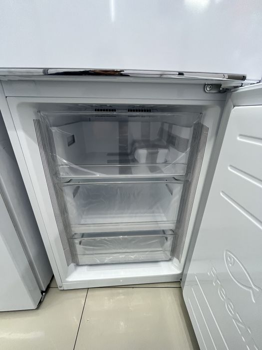 Продам холодильник LG