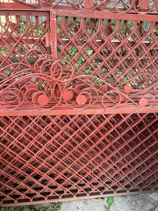 lacre deosebite gard fier