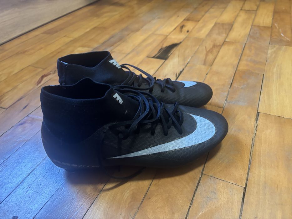 Футболни обувки nike mercurial air zoom