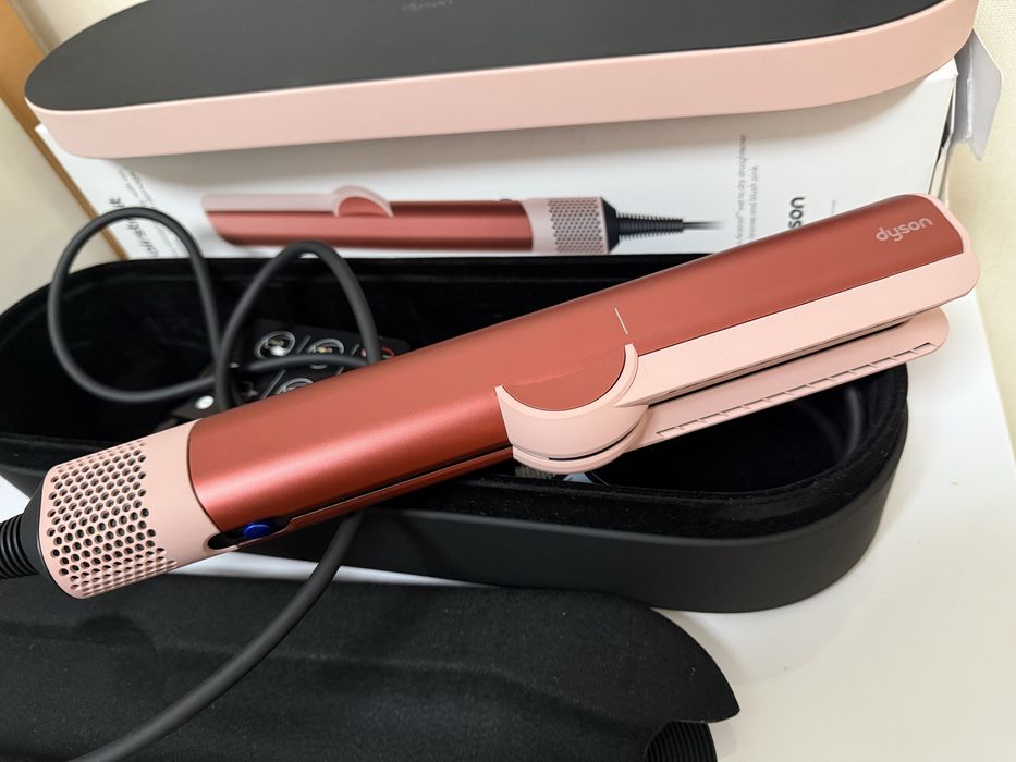 Dyson airstrait НОВЫЙ!